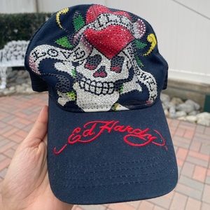 The cutest Ed Hardy Love Kills Slowly Trucker Hat ☠️❤️✨